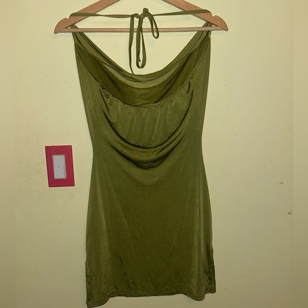 PrettyLittleThing Green Drape Dress - Picture 6 of 9